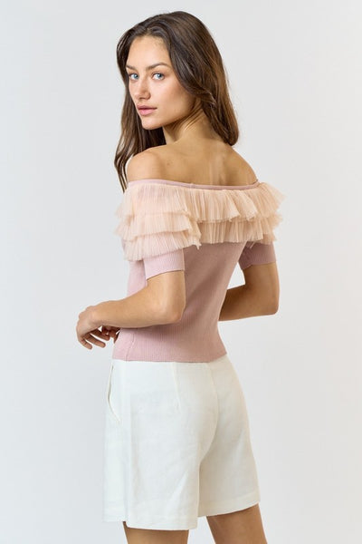 Top rosa off shoulders con olanes nude (Nuevo)