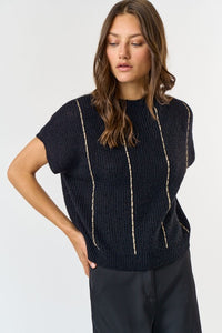 Blusa de punto negra con rayas blancas (Nuevo)