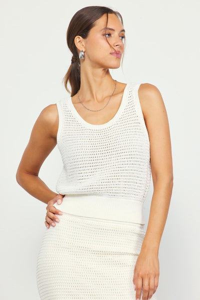 Set blanco de punto , blusa tirantes y falda tipo lápiz (Nuevo)