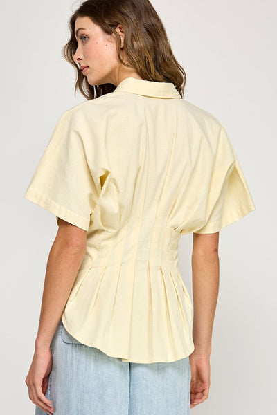 Blusa amarilla de botones con mangas (Nuevo)