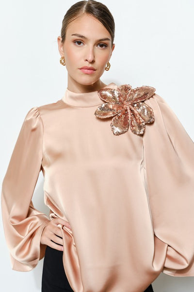 Blusa Satin con Flor Brillos (Nueva)