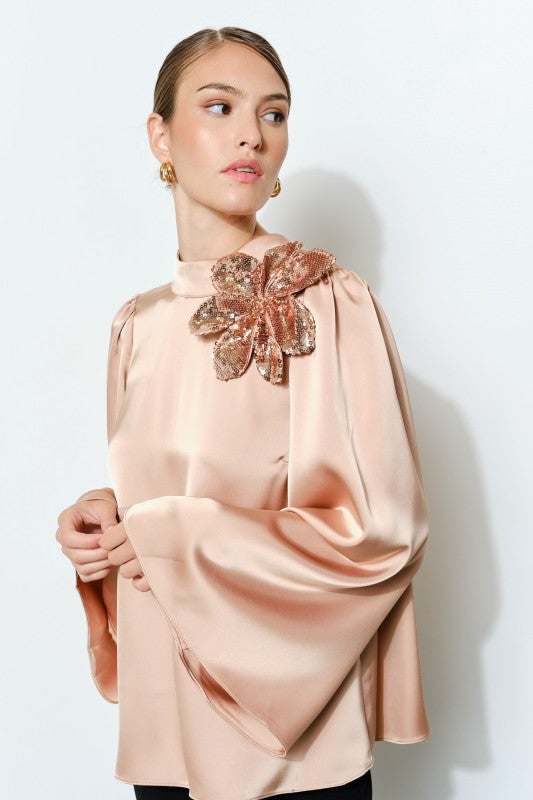 Blusa Satin con Flor Brillos (Nueva)