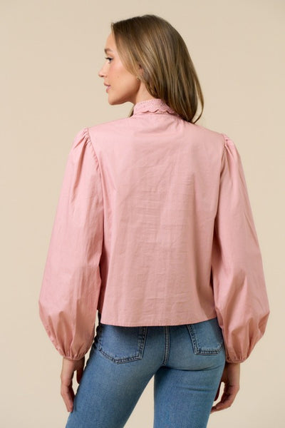 Blusa rosa pastel de botones con moño (Nuevo)