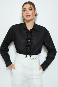 Camisa negra manga larga con moños overside (Nuevo)