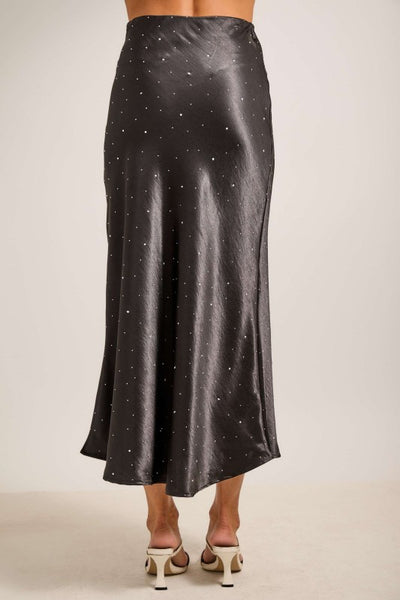 Maxi falda negra de satín con brillos (Nueva)