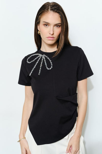 Blusa negra de manga corta con moño de brillos (Nuevo)