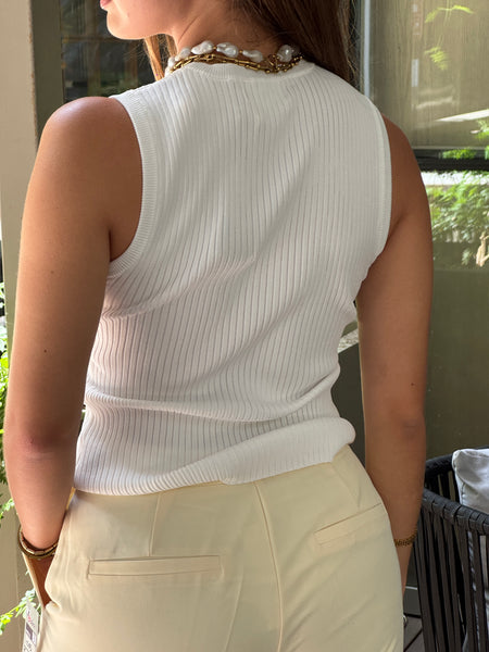 Top Blanco con detalles dorados (NUEVO)