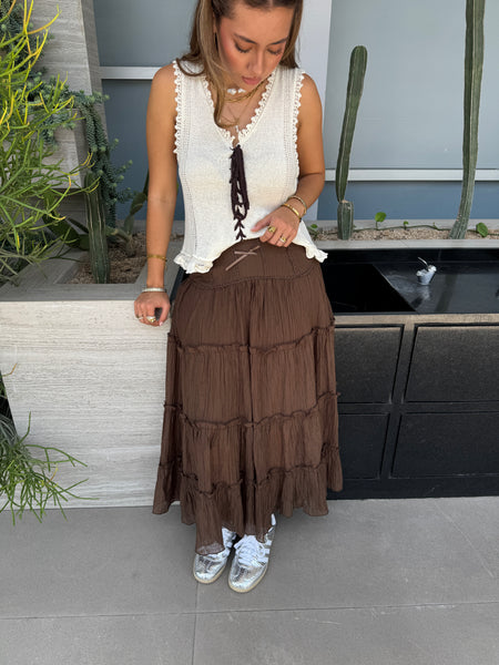 Falda maxi cafe con detalle